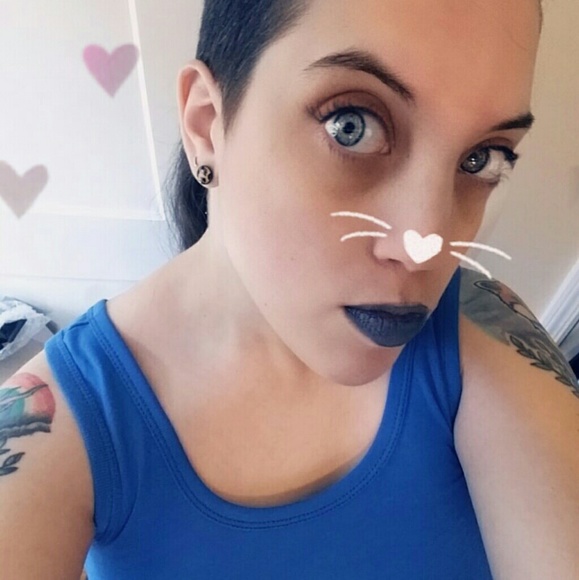 Meet your Posher, Jeni - Picture 3 of 4